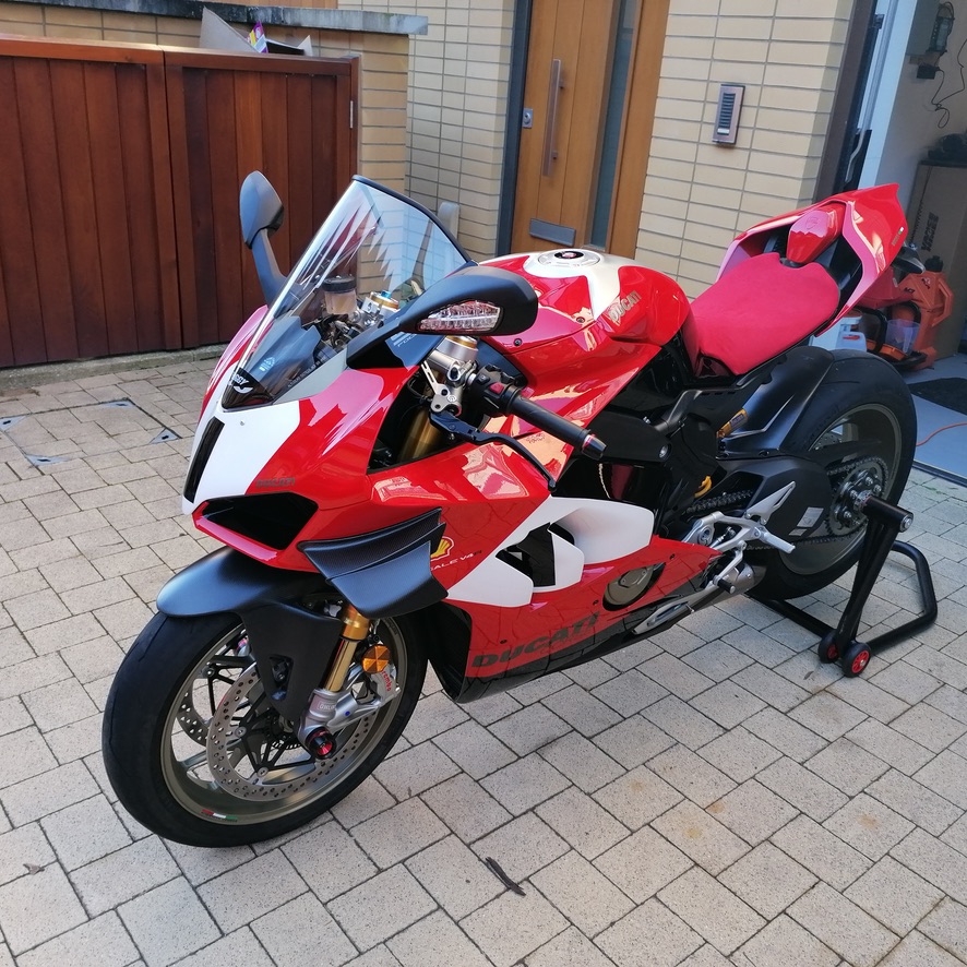 brand-01 B1839759 6FE5 4AAA A1E0 808A9BB3863C 1 105 C